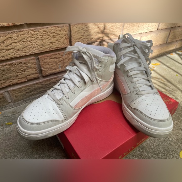 Puma Rebound V6 Mid Jr Sneakers – Youth 5 - Picture 4 of 7